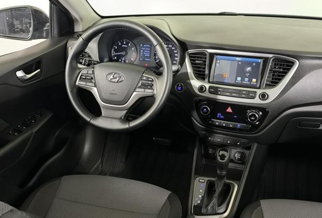 Hyundai Solaris I Рестайлинг с пробегом 2017 года, цена 1 349 000 рублей, 109222 км, седан, Автокод Объявления