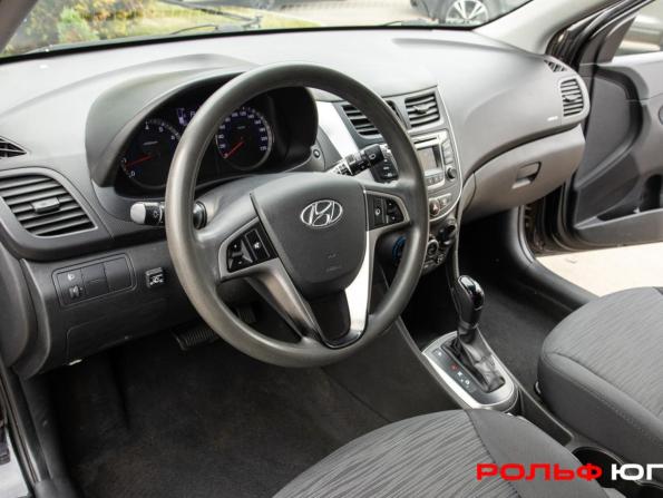 Hyundai Solaris I Рестайлинг с пробегом 2016 года, цена 648 000 рублей, 287656 км, хэтчбек, Автокод Объявления