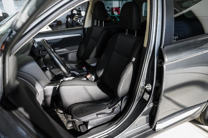 Mitsubishi Outlander III Рестайлинг 2 с пробегом 2018 года, цена 1 980 000 рублей, 91213 км, внедорожник, Автокод Объявления