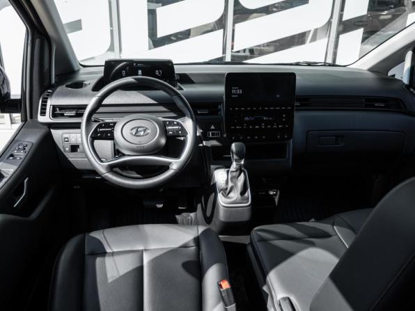 Hyundai Staria I с пробегом 2023 года, цена 5 775 000 рублей, 2075 км, минивэн, Автокод Объявления