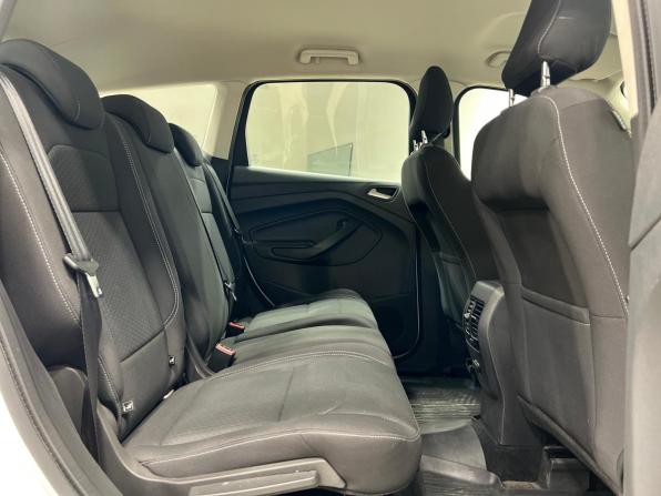 Ford Kuga II Рестайлинг с пробегом 2019 года, цена 1 980 000 рублей, 45000 км, внедорожник, Автокод Объявления