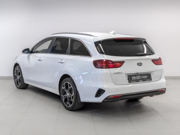 Kia Ceed III с пробегом 2021 года, цена 2 220 000 рублей, 63406 км, универсал, Автокод Объявления