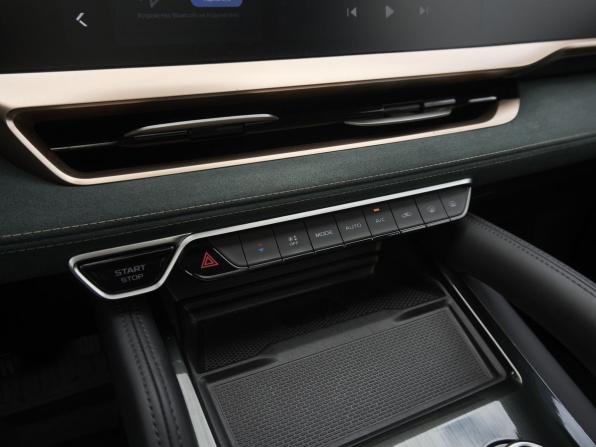 Geely Monjaro I с пробегом 2023 года, цена 3 131 400 рублей, 69889 км, внедорожник, Автокод Объявления