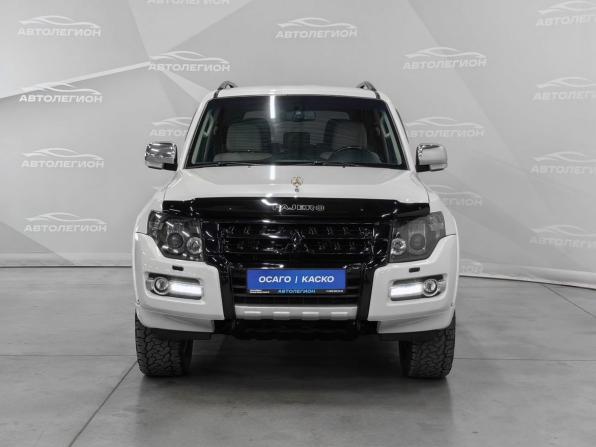 Mitsubishi Pajero IV Рестайлинг 2 с пробегом 2019 года, цена 3 250 000 рублей, 135000 км, внедорожник, Автокод Объявления