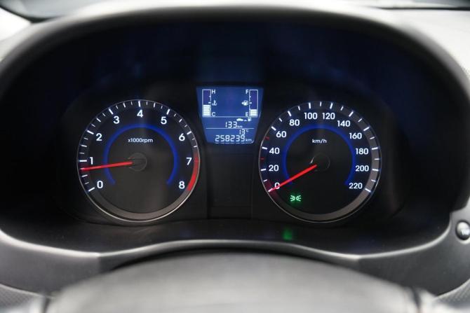 Hyundai Solaris I Рестайлинг с пробегом 2015 года, цена 920 000 рублей, 250000 км, седан, Автокод Объявления