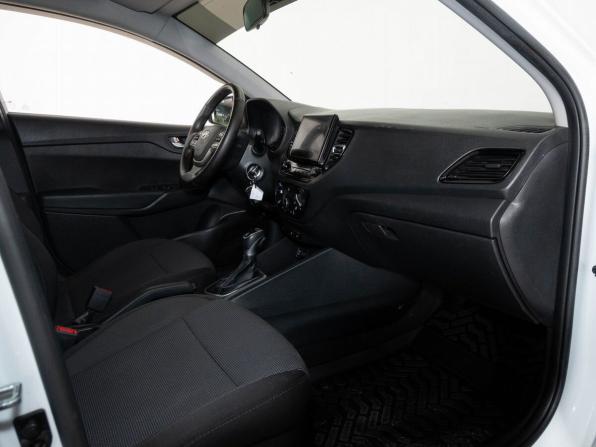 Hyundai Solaris II Рестайлинг с пробегом 2020 года, цена 1 698 000 рублей, 55000 км, седан, Автокод Объявления