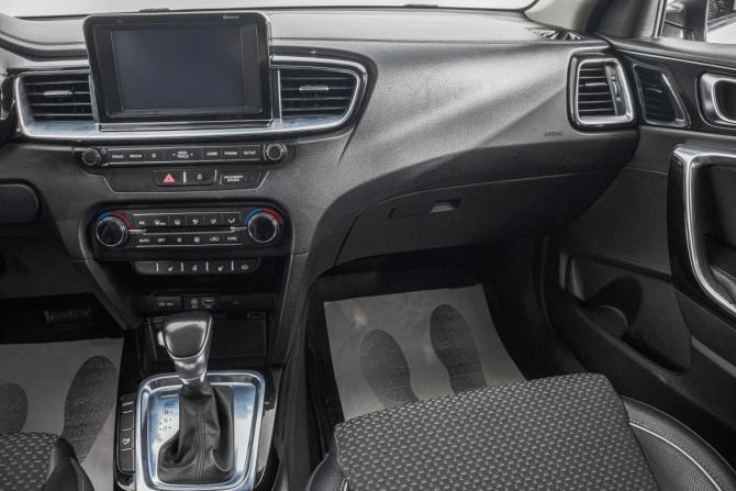 Kia Ceed III с пробегом 2018 года, цена 1 399 000 рублей, 167000 км, хэтчбек, Автокод Объявления