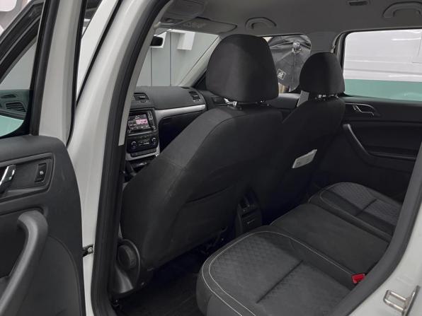 Skoda Yeti I Рестайлинг с пробегом 2016 года, цена 1 579 000 рублей, 115685 км, внедорожник, Автокод Объявления
