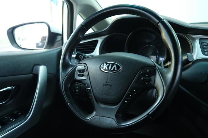 Kia Ceed II Рестайлинг с пробегом 2016 года, цена 1 099 000 рублей, 130500 км, универсал, Автокод Объявления
