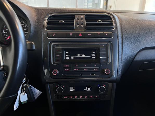 Volkswagen Polo V Рестайлинг с пробегом 2020 года, цена 1 255 000 рублей, 154763 км, седан, Автокод Объявления