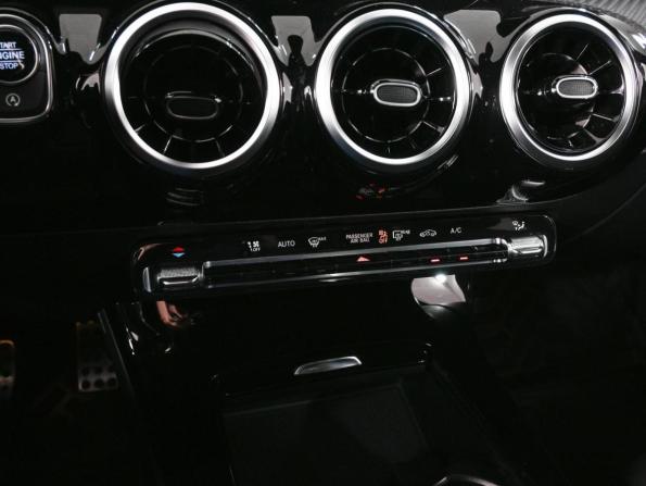 Mercedes-Benz A-Класс IV (W177) с пробегом 2019 года, цена 2 049 000 рублей, 122480 км, хэтчбек, Автокод Объявления