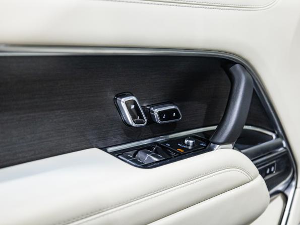 Land Rover Range Rover V с пробегом 2023 года, цена 17 900 000 рублей, 26311 км, внедорожник, Автокод Объявления