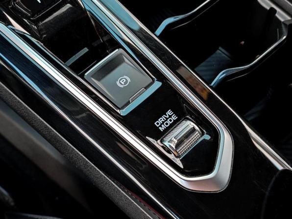Geely Coolray I Рестайлинг с пробегом 2024 года, цена 2 120 000 рублей, 33270 км, внедорожник, Автокод Объявления