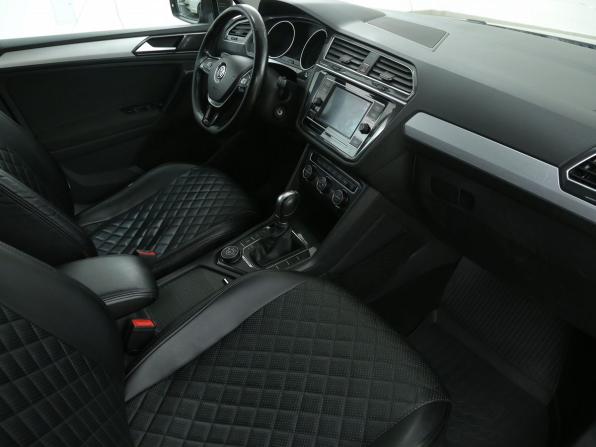 Volkswagen Tiguan II с пробегом 2017 года, цена 1 975 000 рублей, 142000 км, внедорожник, Автокод Объявления