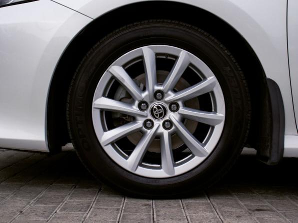Toyota Camry VIII (XV70) Рестайлинг с пробегом 2021 года, цена 2 525 000 рублей, 113871 км, седан, Автокод Объявления