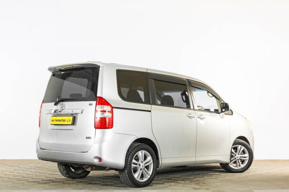 Toyota Noah II (R70) Тюмень  - изображение 7