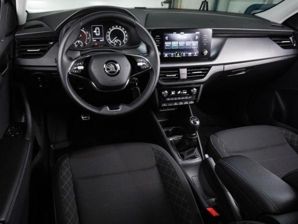 Skoda Rapid II с пробегом 2022 года, цена 2 349 000 рублей, 12774 км, лифтбек, Автокод Объявления