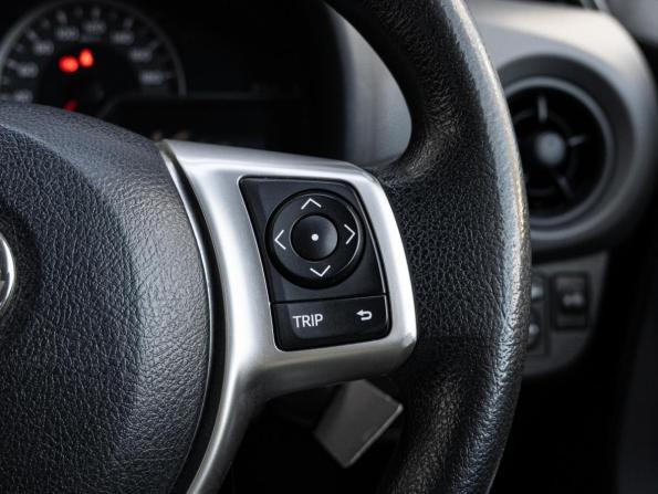 Toyota Vitz III (XP130) Рестайлинг с пробегом 2016 года, цена 970 000 рублей, 125238 км, хэтчбек, Автокод Объявления