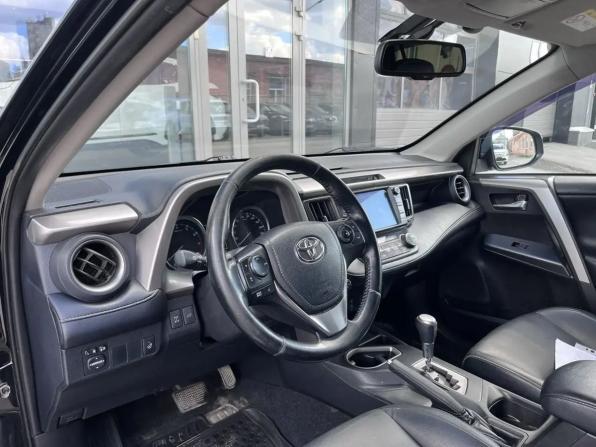 Toyota RAV4 IV (XA40) Рестайлинг с пробегом 2017 года, цена 2 200 000 рублей, 151780 км, внедорожник, Автокод Объявления
