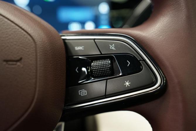Geely Monjaro I с пробегом 2023 года, цена 3 390 000 рублей, 45000 км, внедорожник, Автокод Объявления