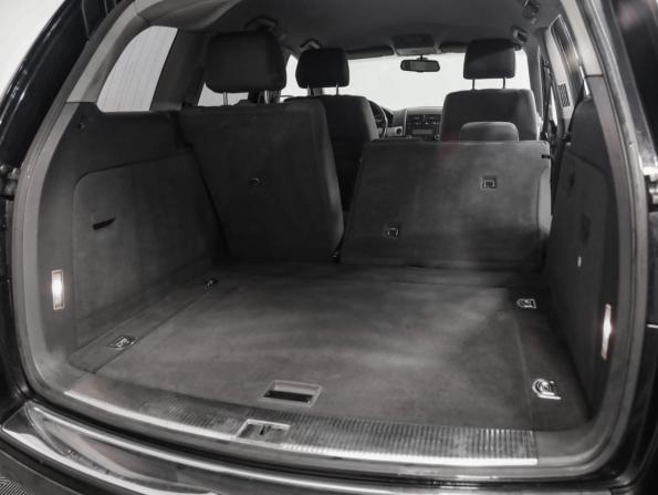 Volkswagen Touareg I Рестайлинг с пробегом 2009 года, цена 999 000 рублей, 272167 км, внедорожник, Автокод Объявления