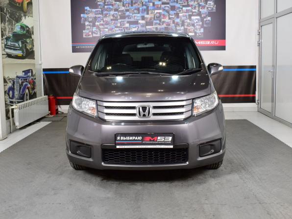 Honda Freed I Рестайлинг с пробегом 2013 года, цена 1 059 995 рублей, 168594 км, компактвэн, Автокод Объявления