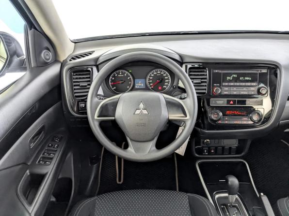 Mitsubishi Outlander III Рестайлинг 3 с пробегом 2018 года, цена 1 950 000 рублей, 99853 км, внедорожник, Автокод Объявления