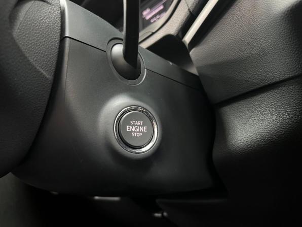 Skoda Karoq I с пробегом 2022 года, цена 2 600 000 рублей, 80203 км, внедорожник, Автокод Объявления