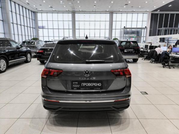 Volkswagen Tiguan II Рестайлинг с пробегом 2021 года, цена 2 600 000 рублей, 101000 км, внедорожник, Автокод Объявления