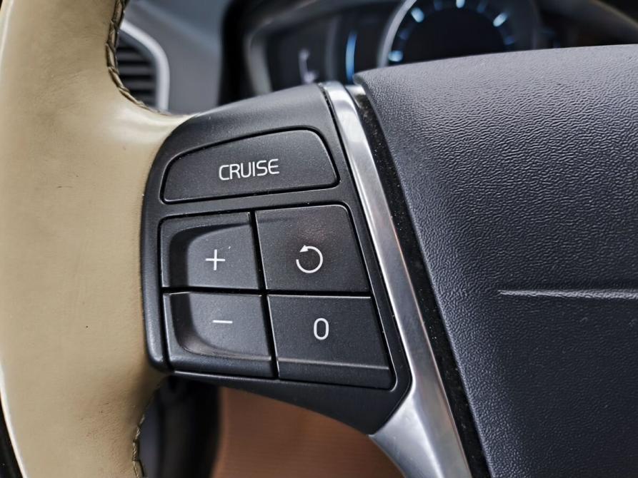 Volvo XC60 I Рестайлинг Москва  - изображение 19