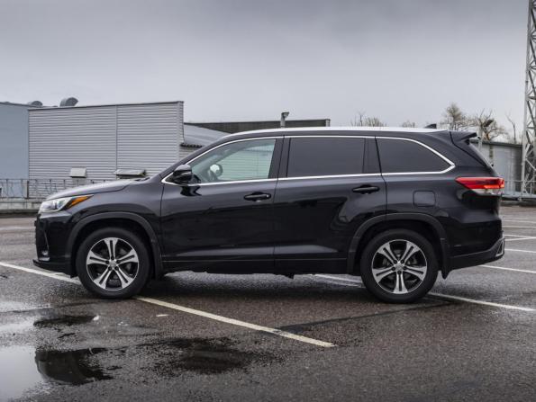 Toyota Highlander III (XU50) Рестайлинг с пробегом 2018 года, цена 3 089 000 рублей, 180000 км, внедорожник, Автокод Объявления