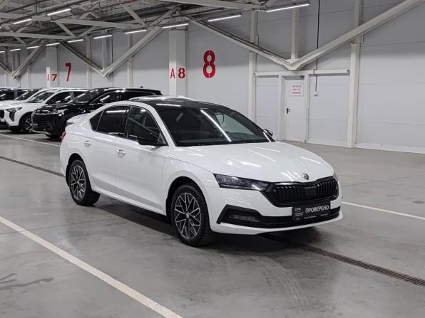 Skoda Octavia IV (A8) с пробегом 2022 года, цена 2 829 000 рублей, 46801 км, лифтбек, Автокод Объявления