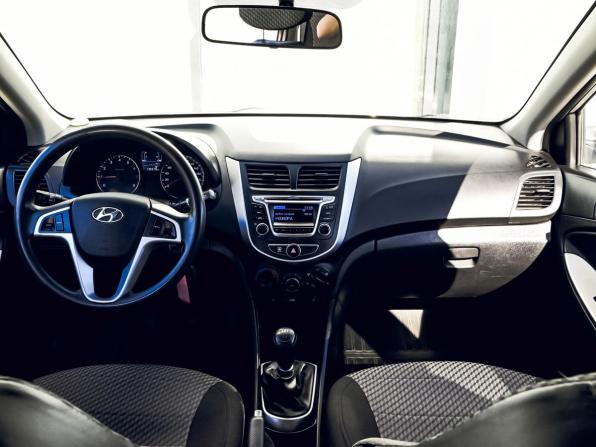 Hyundai Solaris I Рестайлинг с пробегом 2016 года, цена 789 000 рублей, 135571 км, седан, Автокод Объявления