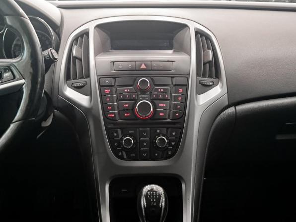 Opel Astra J Рестайлинг с пробегом 2014 года, цена 680 000 рублей, 227001 км, универсал, Автокод Объявления
