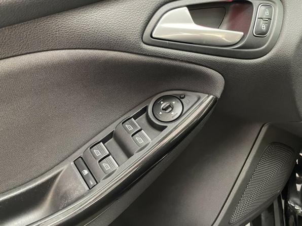 Ford Focus III Рестайлинг с пробегом 2018 года, цена 1 086 000 рублей, 105725 км, седан, Автокод Объявления