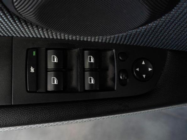 BMW 3 серии V (E90/E91/E92/E93) Рестайлинг с пробегом 2008 года, цена 929 000 рублей, 220809 км, седан, Автокод Объявления