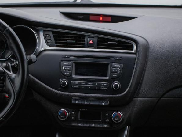 Kia Ceed II Рестайлинг с пробегом 2016 года, цена 1 190 000 рублей, 149910 км, хэтчбек, Автокод Объявления