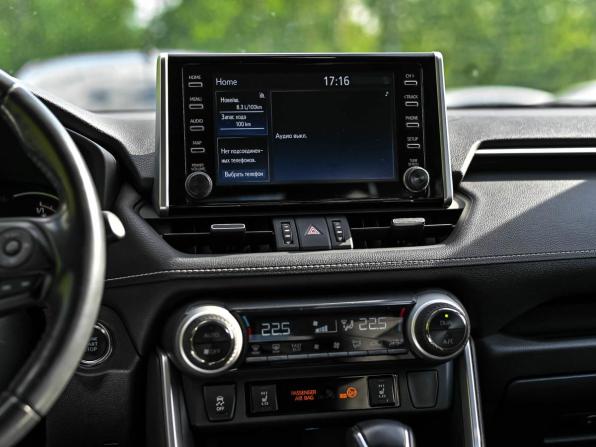 Toyota RAV4 IV (XA40) Рестайлинг с пробегом 2019 года, цена 2 966 000 рублей, 98876 км, внедорожник, Автокод Объявления