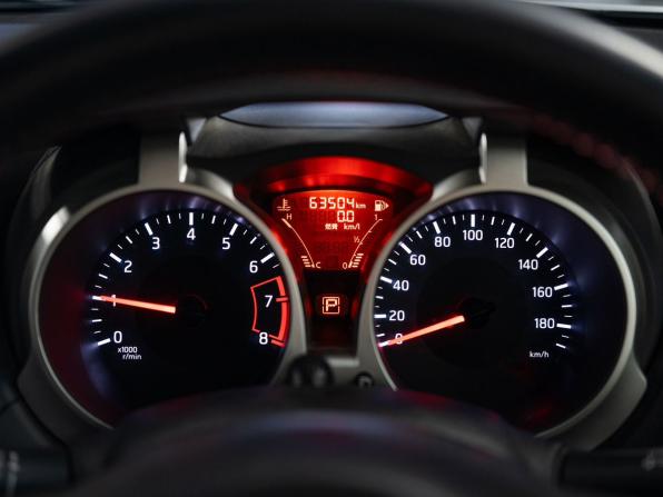 Nissan Juke I Рестайлинг с пробегом 2016 года, цена 1 295 000 рублей, 63504 км, внедорожник, Автокод Объявления