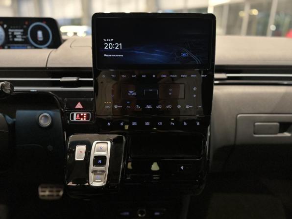Hyundai Staria I с пробегом 2023 года, цена 6 203 000 рублей, 23608 км, минивэн, Автокод Объявления