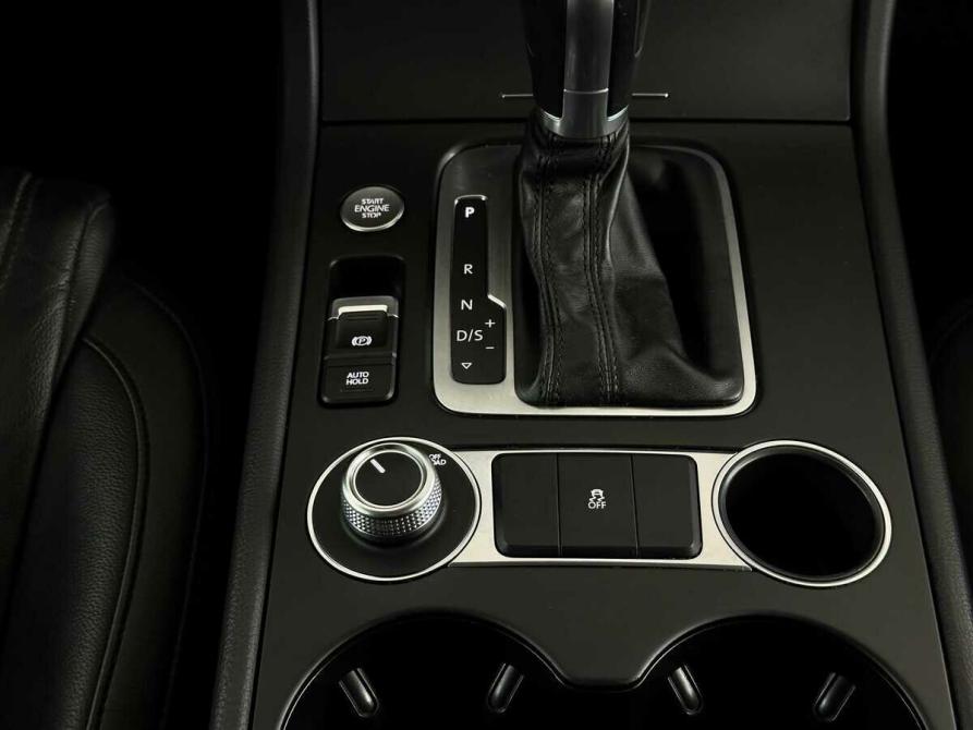 Volkswagen Touareg II Рестайлинг Москва  - изображение 13