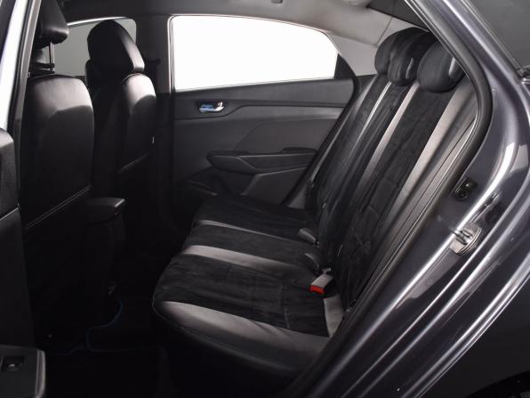 Hyundai Solaris II Рестайлинг с пробегом 2022 года, цена 1 614 995 рублей, 59891 км, седан, Автокод Объявления