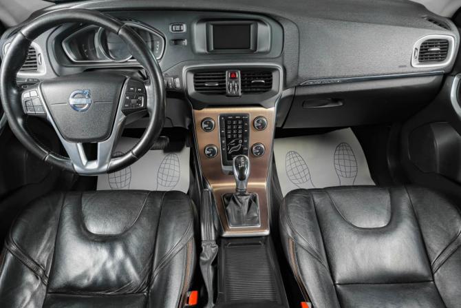 Volvo V40 II с пробегом 2014 года, цена 1 099 000 рублей, 240000 км, хэтчбек, Автокод Объявления
