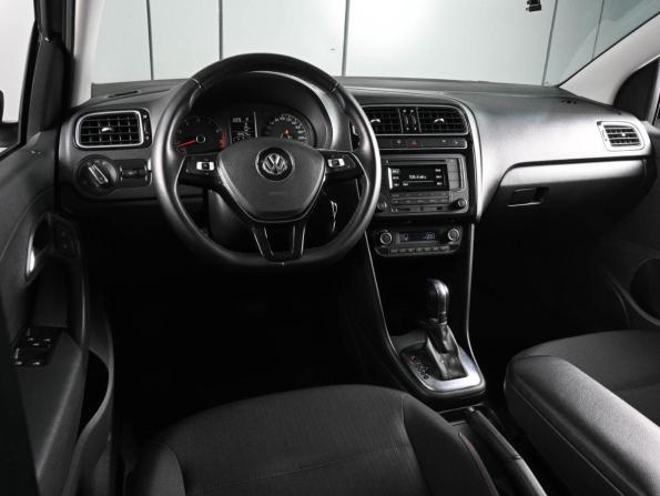 Volkswagen Polo V Рестайлинг с пробегом 2018 года, цена 1 450 000 рублей, 134575 км, седан, Автокод Объявления