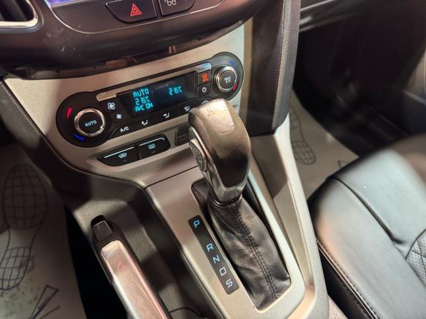 Ford Focus III с пробегом 2013 года, цена 899 000 рублей, 181133 км, седан, Автокод Объявления