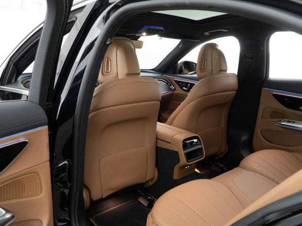 Mercedes-Benz E-Класс V (W213 S213 C238) Рестайлинг с пробегом 2024 года, цена 6 893 055 рублей, 17580 км, седан, Автокод Объявления
