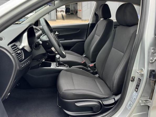 Kia Rio IV Рестайлинг с пробегом 2021 года, цена 1 649 000 рублей, 99229 км, седан, Автокод Объявления