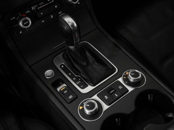Volkswagen Touareg II Рестайлинг с пробегом 2015 года, цена 2 189 000 рублей, 231630 км, внедорожник, Автокод Объявления