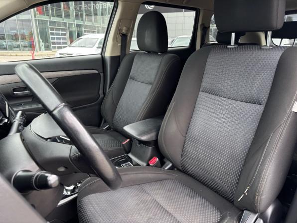 Mitsubishi Outlander III Рестайлинг 3 с пробегом 2018 года, цена 1 969 000 рублей, 142006 км, внедорожник, Автокод Объявления
