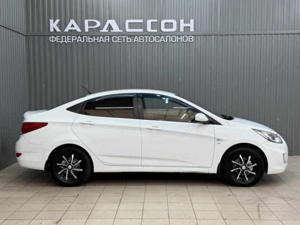 Hyundai Solaris I с пробегом 2014 года, цена 890 000 рублей, 183463 км, седан, Автокод Объявления